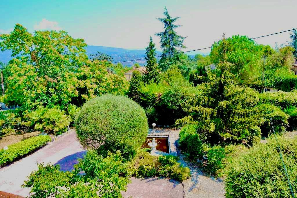 Le jardin paysager de 2 500 m²